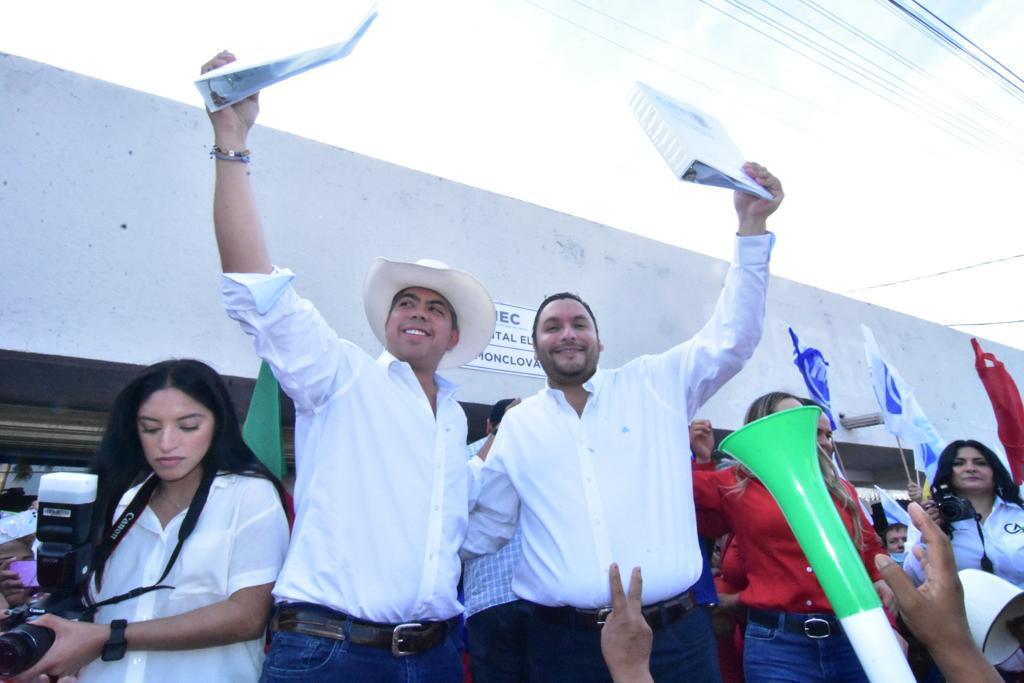 Se registran Paredes y Villarreal por el 05 Distrito Electoral en Coahuila