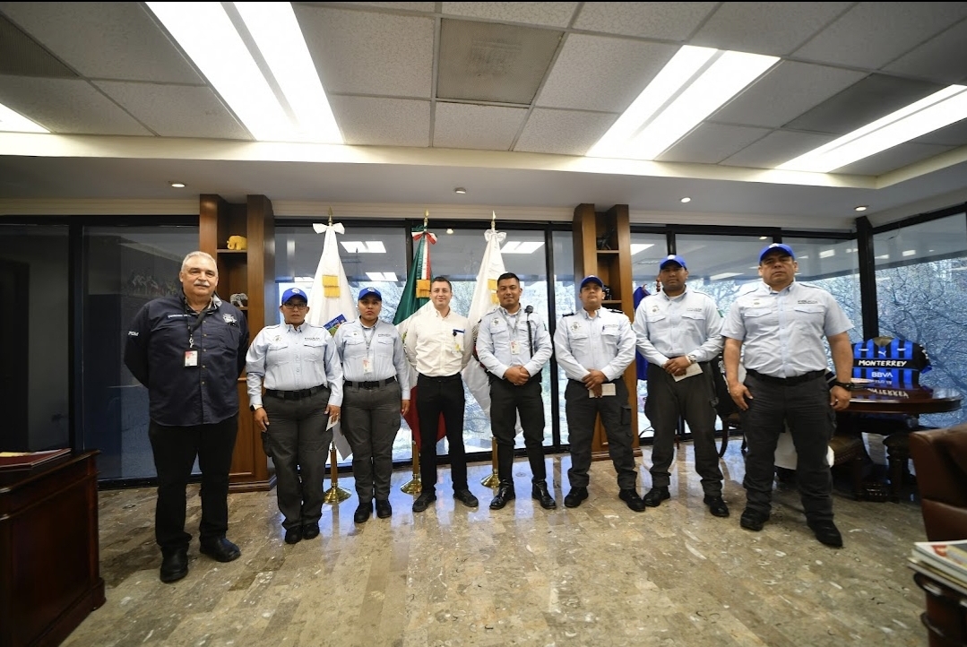 Reconoce Monterrey heroísmo de cuatro policías y un tránsito