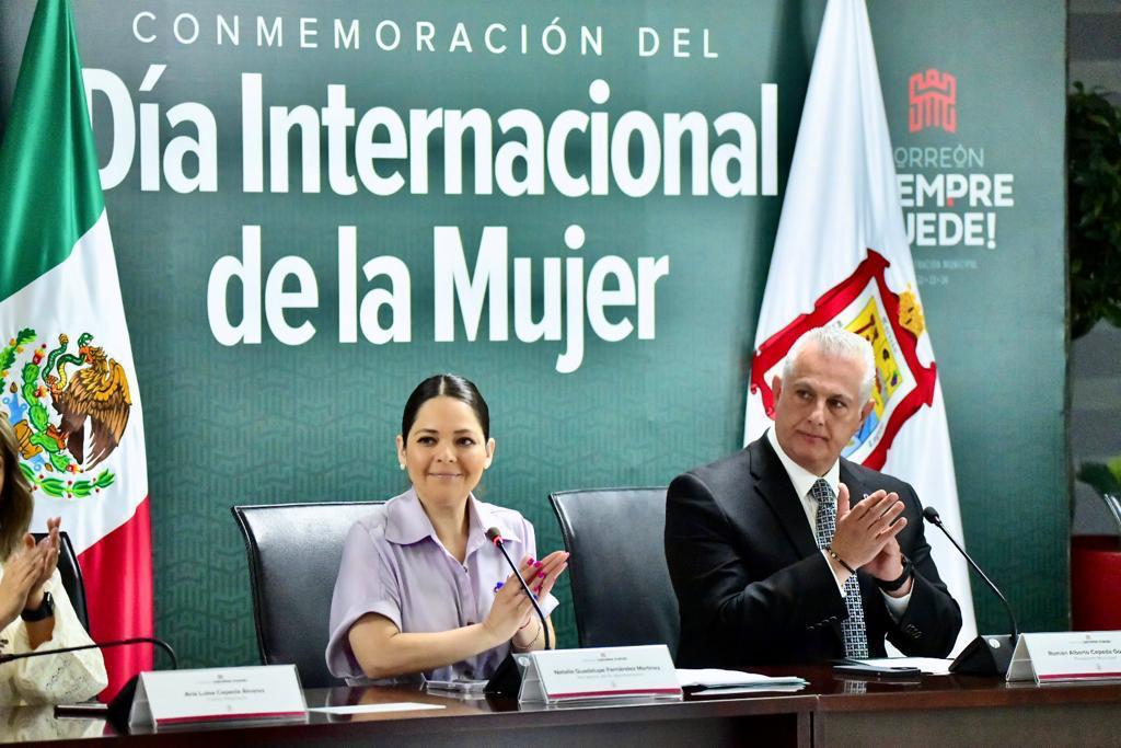 Torreón es aliada permanente de las causes de las mujeres: Román Cepeda