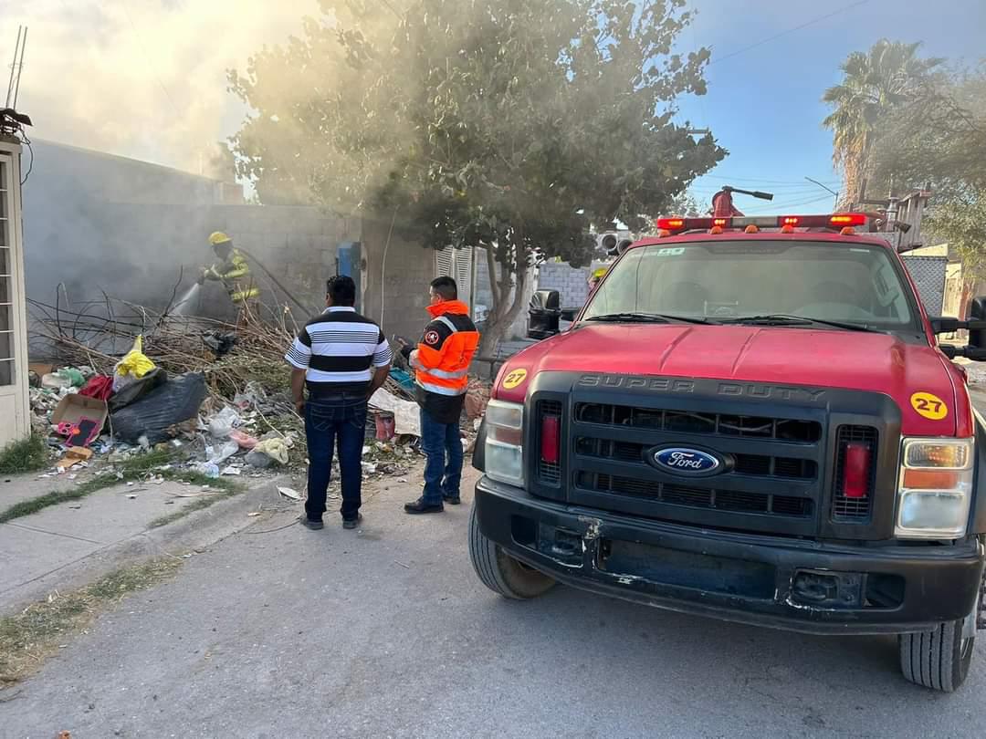 Bomberos de Torreón atienden principalmente incendios en lotes baldíos y casas habitación