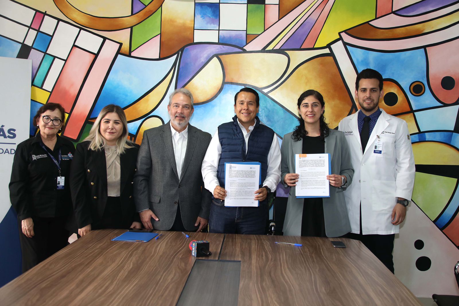 Firma Centro Gerontológico de San Nicolás convenio con Tec Salud