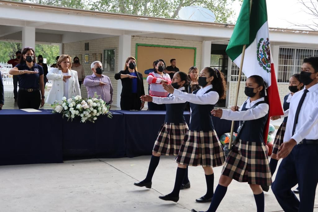“La Maestra en mi Escuela” aplica en secundaria General Francisco Murguía de Sabinas