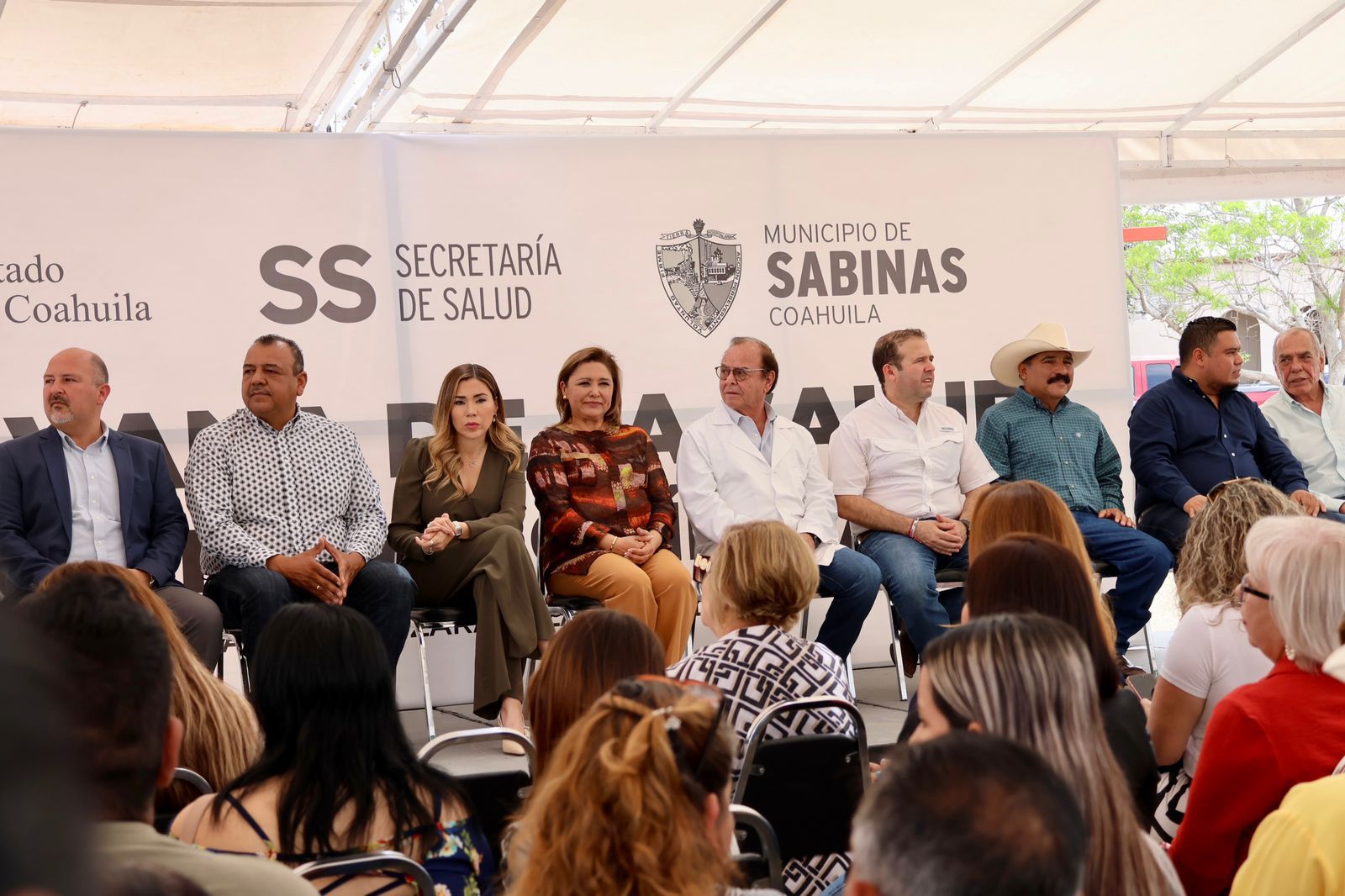 Acercan servicios a la población con la Caravana de Salud