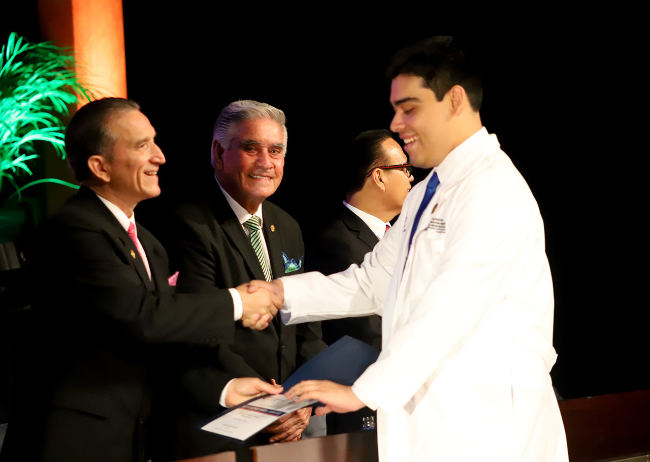 Egresa de la UAT generación 2023 de la Facultad de Medicina Tampico