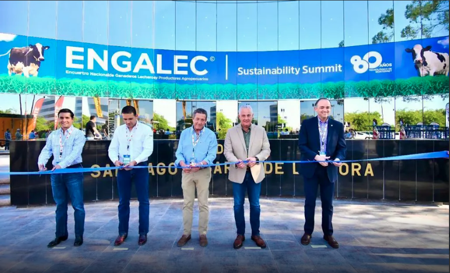 Román Cepeda inaugura el ENGALEC 2023 en el TEC de Monterrey de Torreón