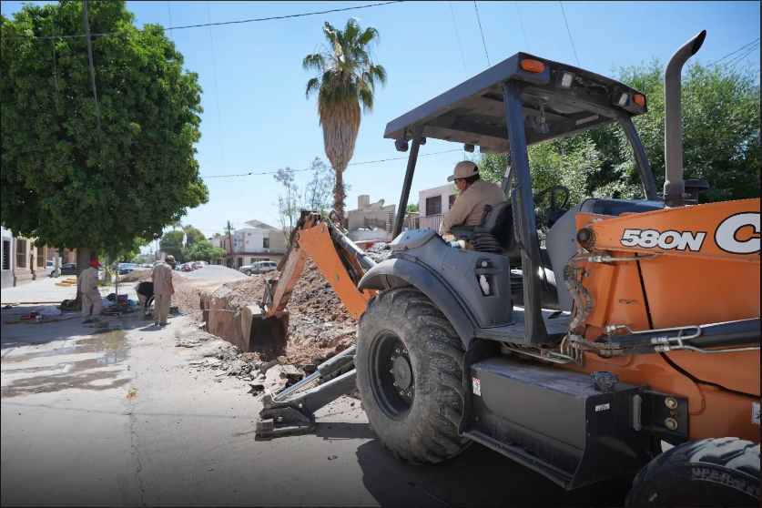 SIMAS Torreón realiza trabajos de reposición en colector de la zona Centro