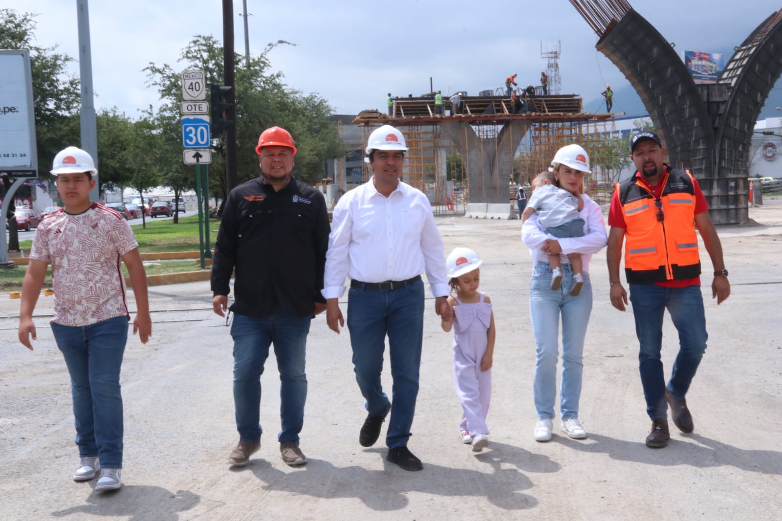 Avanzan obras insignia en Santa Catarina en más del 65%