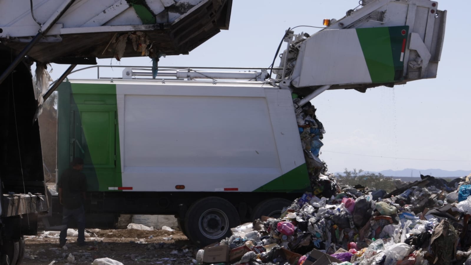 En Sabinas abaten rezago en recolección de basura