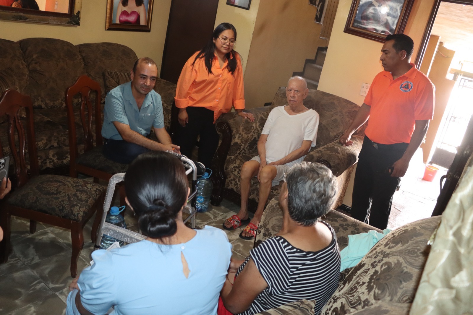 Lleva Santa Catarina atención médica a domicilio frente ola de calor