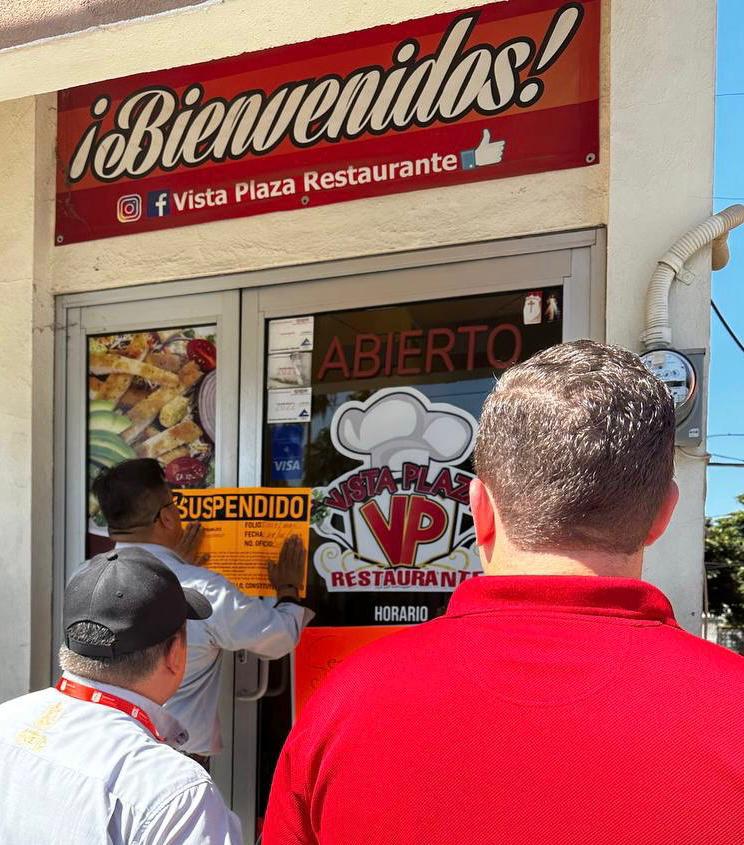 Clausura Secretaría del Trabajo restaurante Vista Plaza por contratar menores de edad