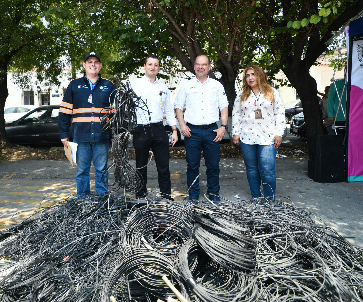 Supervisa Colosio retiro de cableado dentro del programa “Revive el Centro”