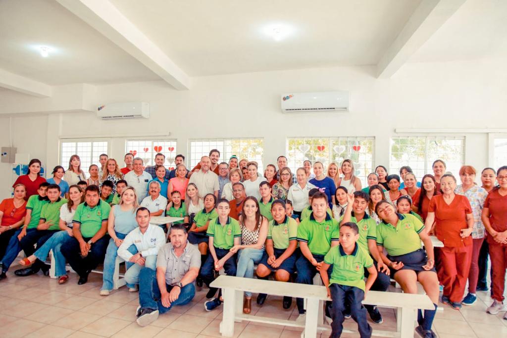 Celebran en DIF Victoria graduaciónde alumnos del CAM Tamaulipeca