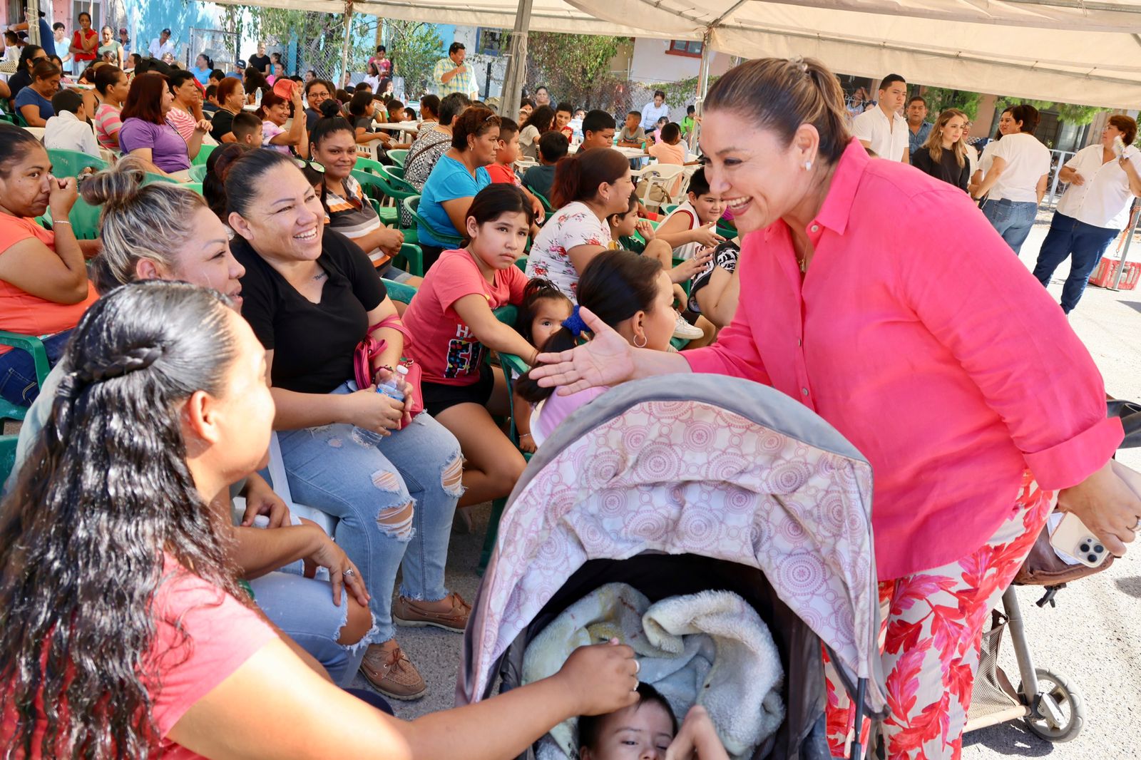 En Cloete “La Maestra en tu colonia” apoya a las familias