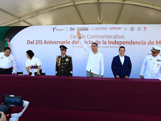 Américo Villarreal preside desfile conmemorativo del 213 aniversario de la independencia