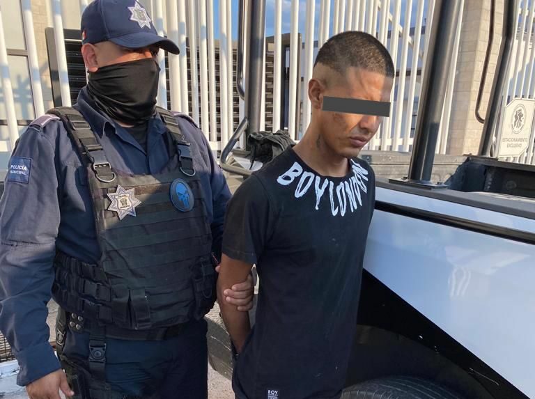 Detiene la Policía de Juárez a un sujeto por delitos contra la salud en la Colonia La Reforma