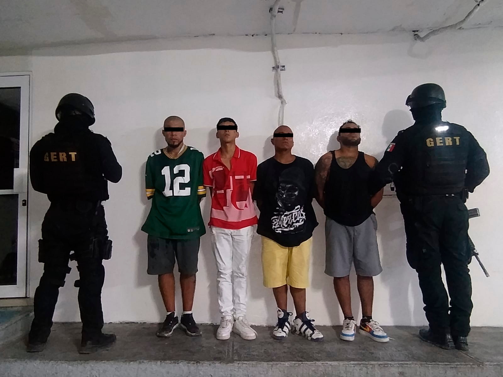 Policía de Santa Catarina captura a cuatro con droga