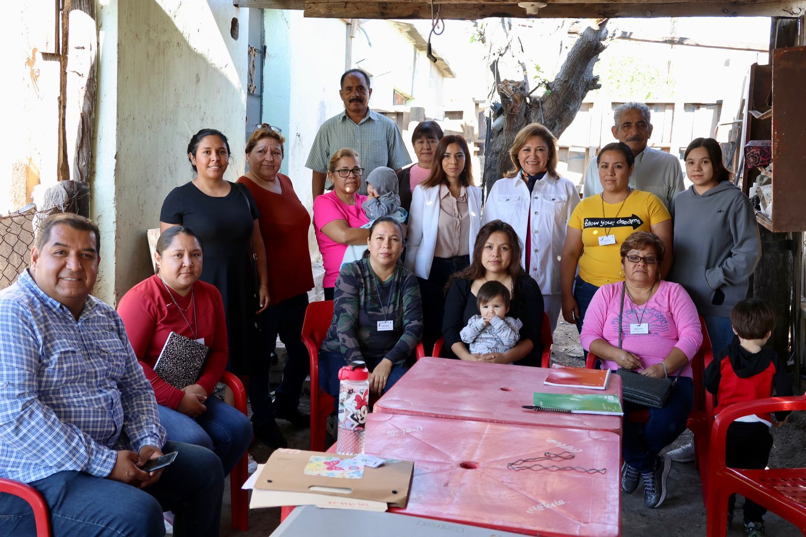 Arranca Sabinas curso de corte de cabello en el barrio 2 de Agujita