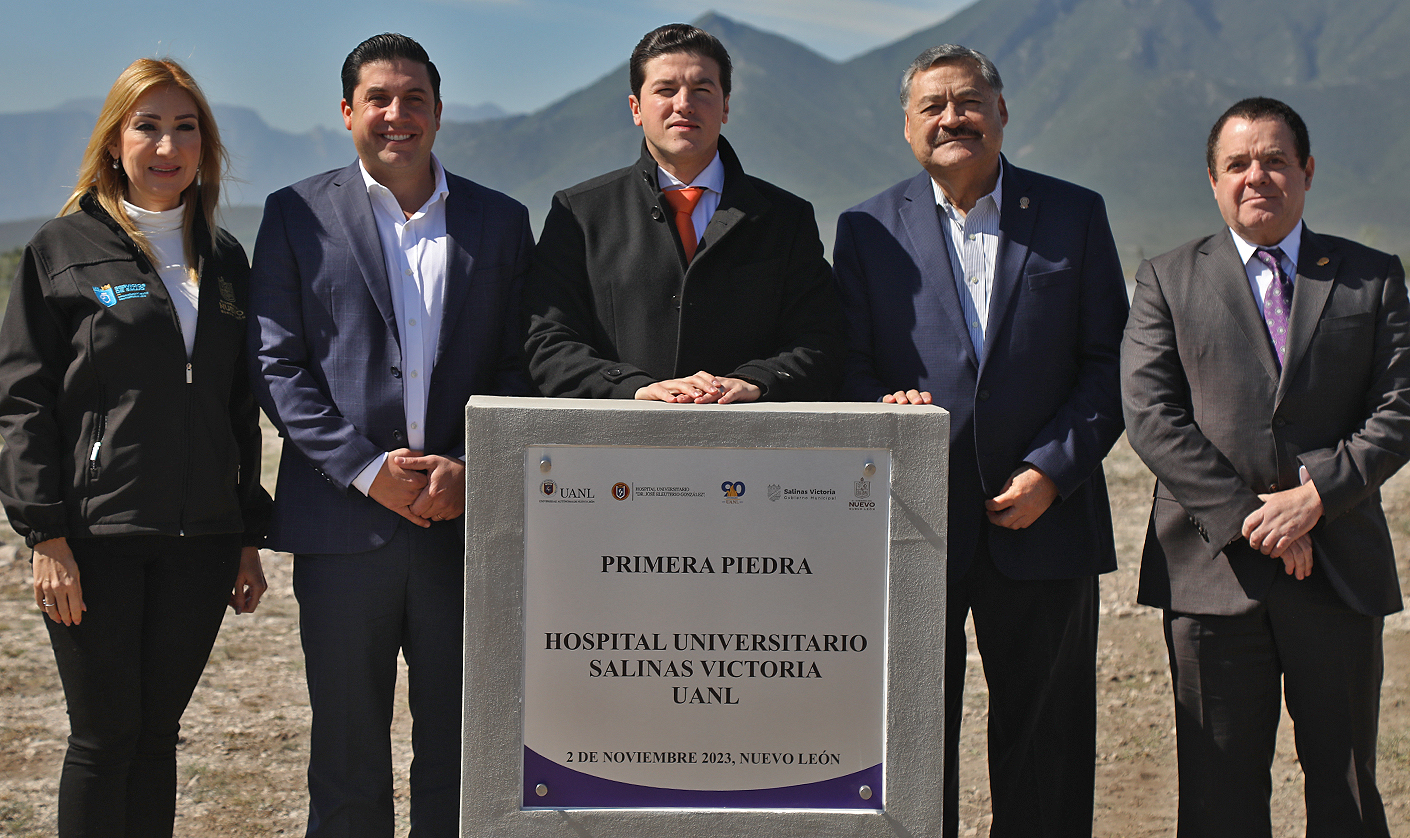 Pone Samuel García primera piedra de hospital universitario; anuncia apoyo para construir nueva prepa en Salinas
