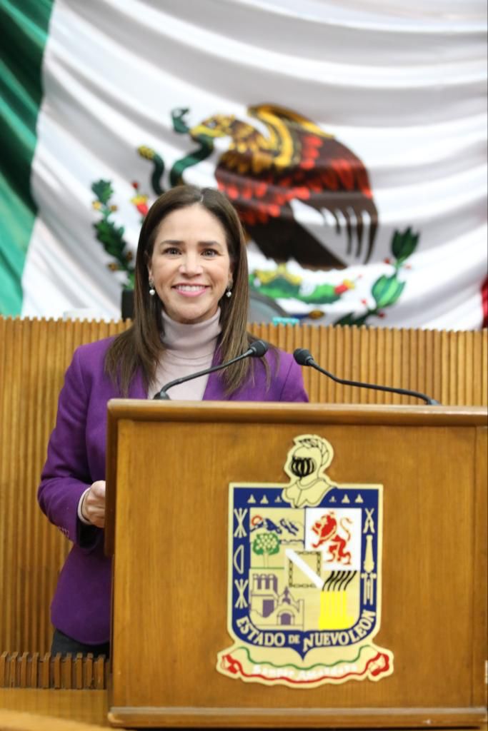 Pide Ivonne Álvarez apoyar con transporte a estudiantes del norponiente de Monterrey
