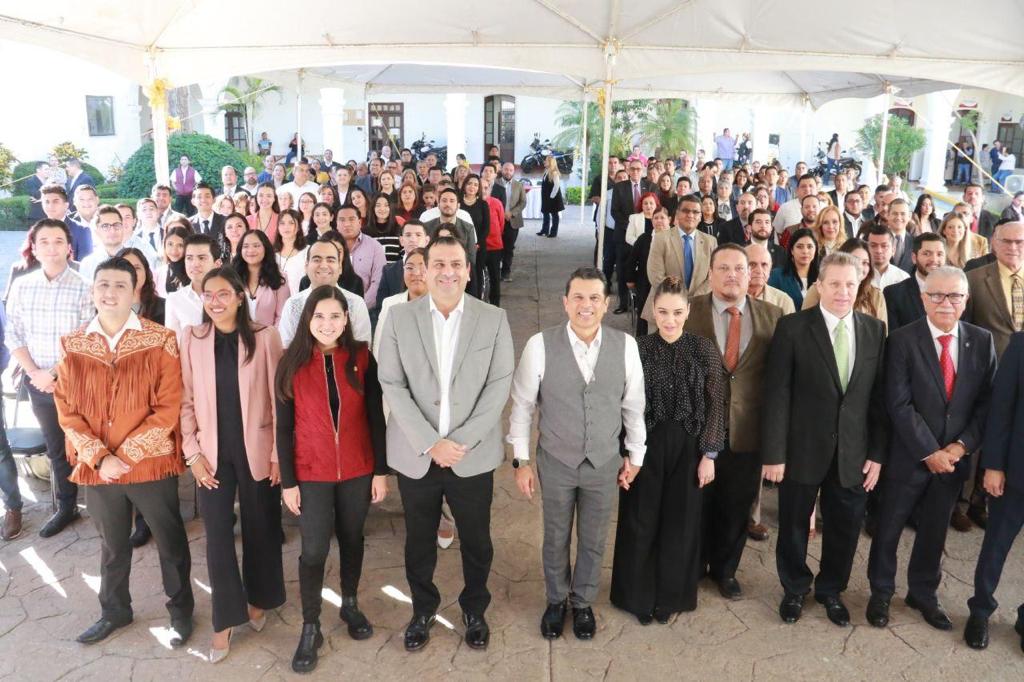 Inaugura Gattás Cabildo de la Juventud Victorense