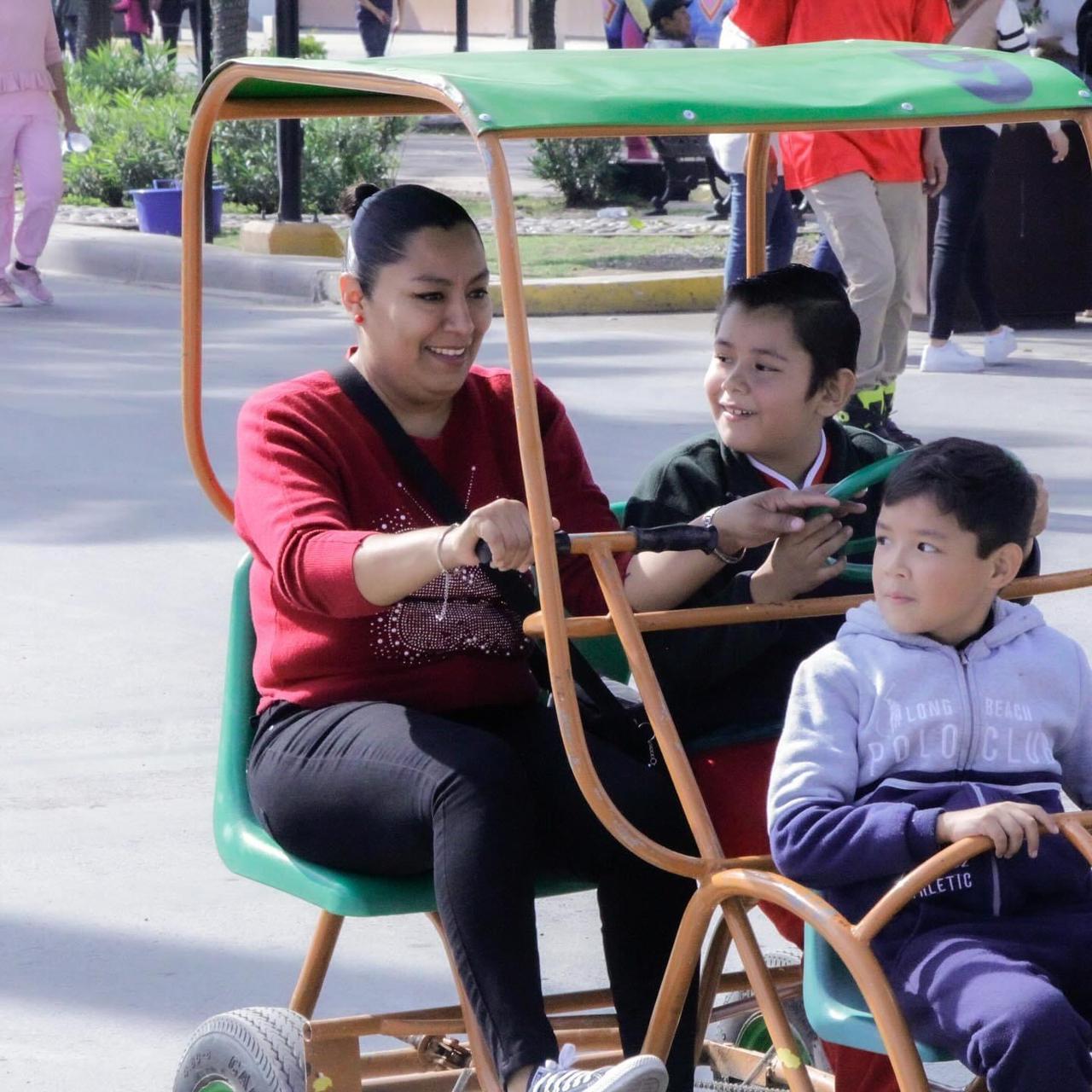 Inicia Torreón actividades navideñas en el Paseo Colón