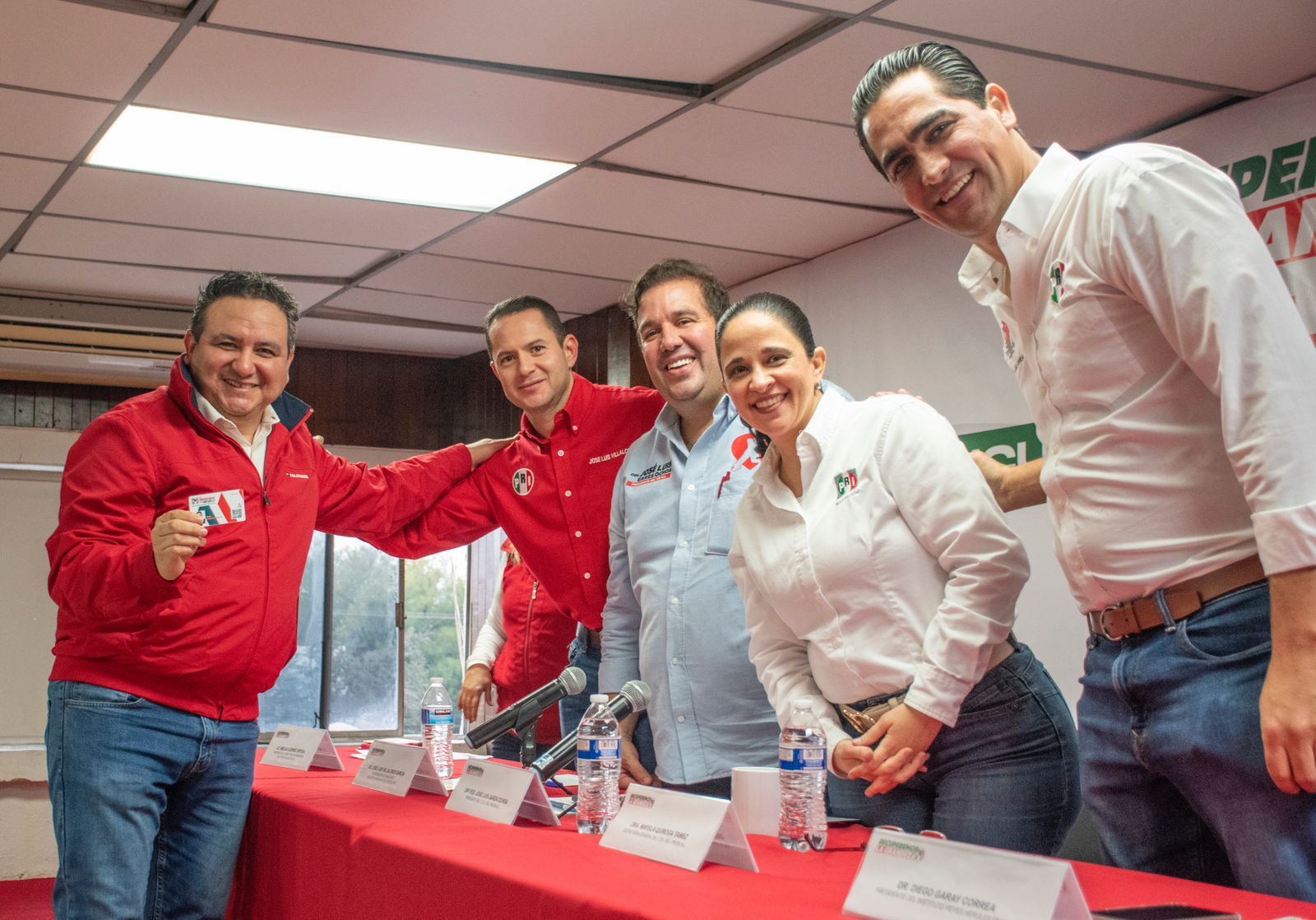 Muestra fuerza el PRI en Apodaca, Juárez y Guadalupe; reciben credencial nuevos priistas