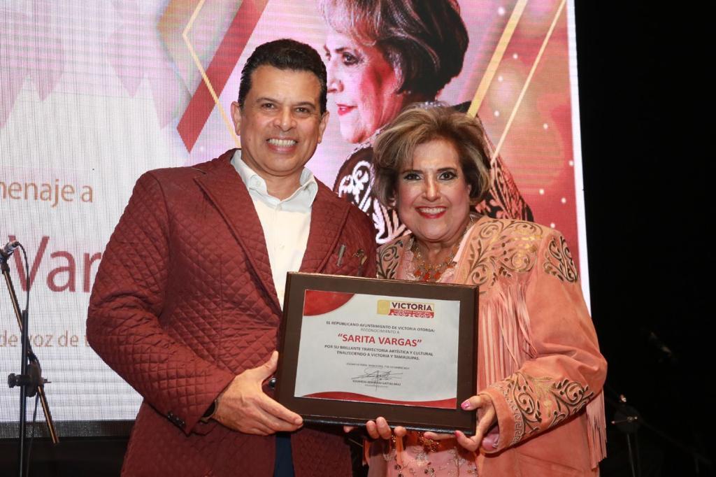 Rinde homenaje gobierno de Victoria a Sarita Vargas Rinde homenaje gobierno de Victoria a Sarita Vargas