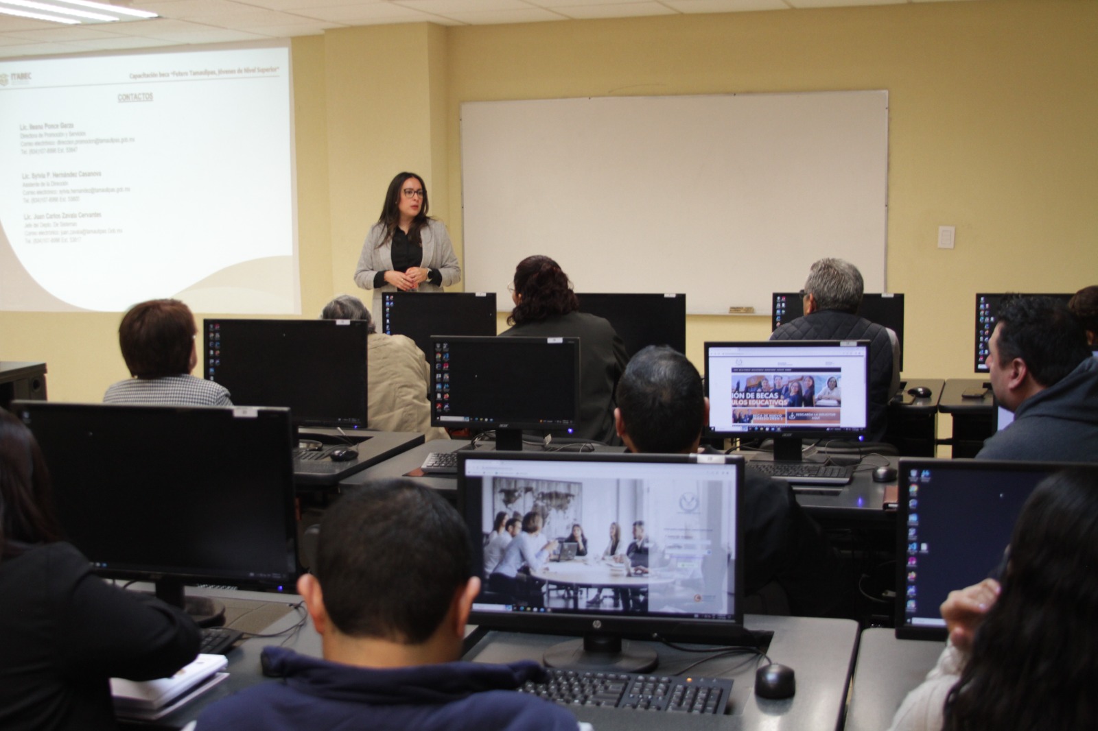 Facilitan la UAT, ITABEC y el ITJUVE a estudiantes el acceso a Becas Futuro Tamaulipas