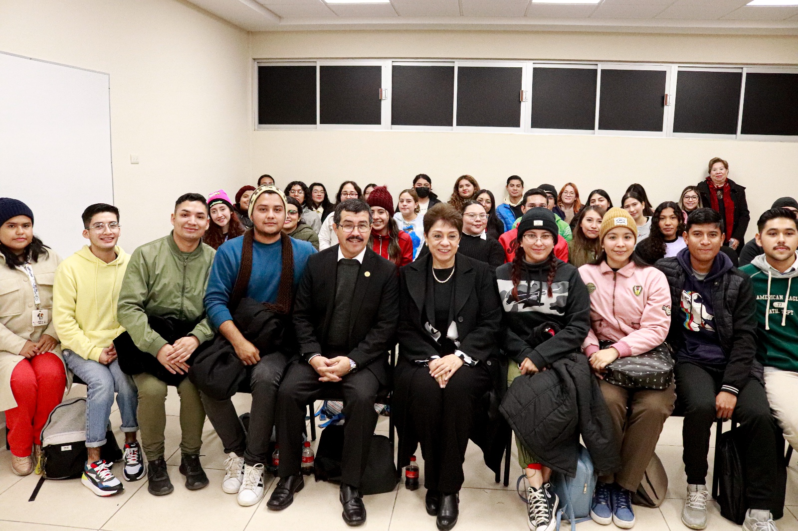 El rector Dámaso Anaya visita facultades de la UAT en el Campus Tampico