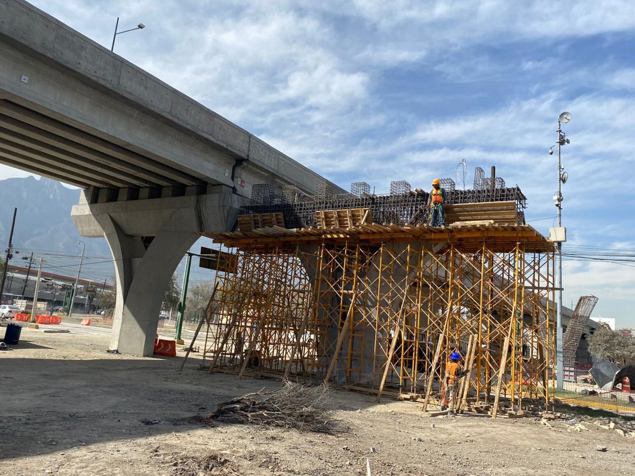 Avanza 30% construcción de mega puente Díaz Ordaz-Ordoñez en Santa Catarina