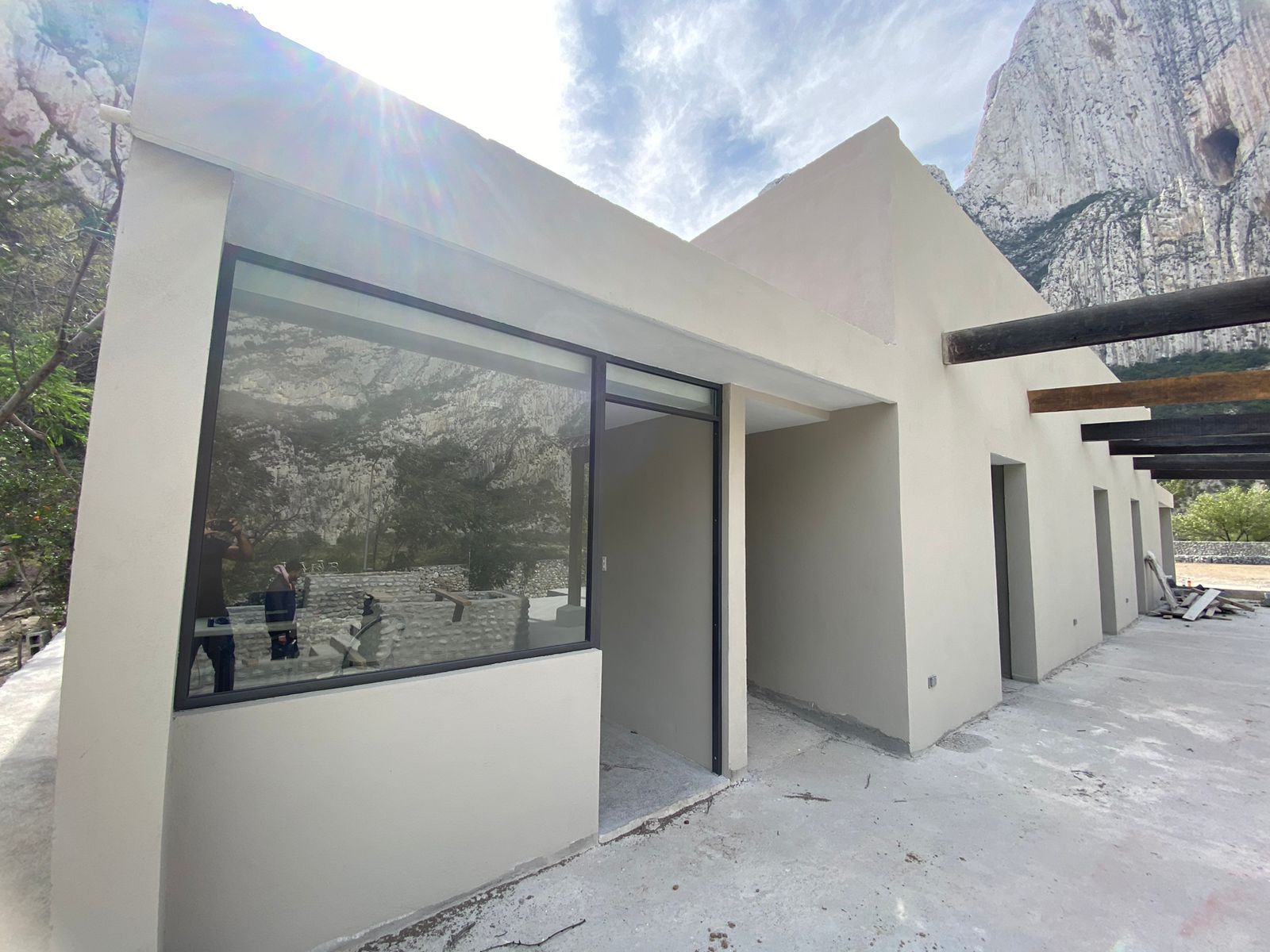 Avanza obras de campamento base en La Huasteca