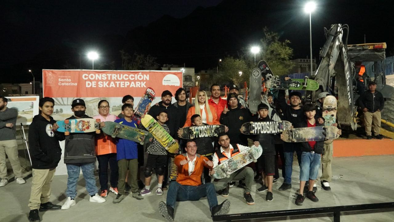 Arranca Jesús Nava construcción de “Skatepark” en Santa Catarina