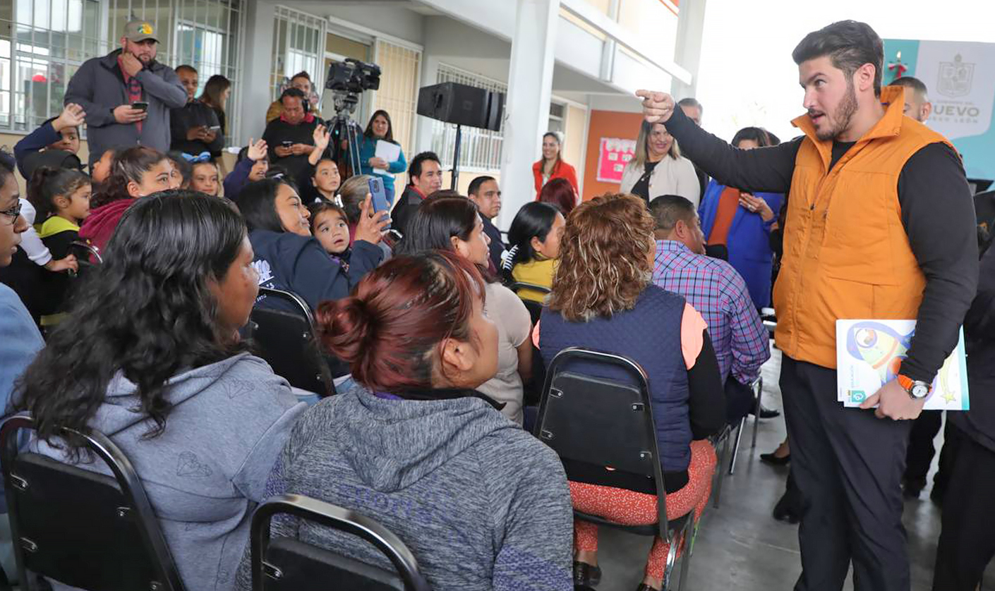“En Nuevo León nunca más educación en aulas móviles” Samuel García