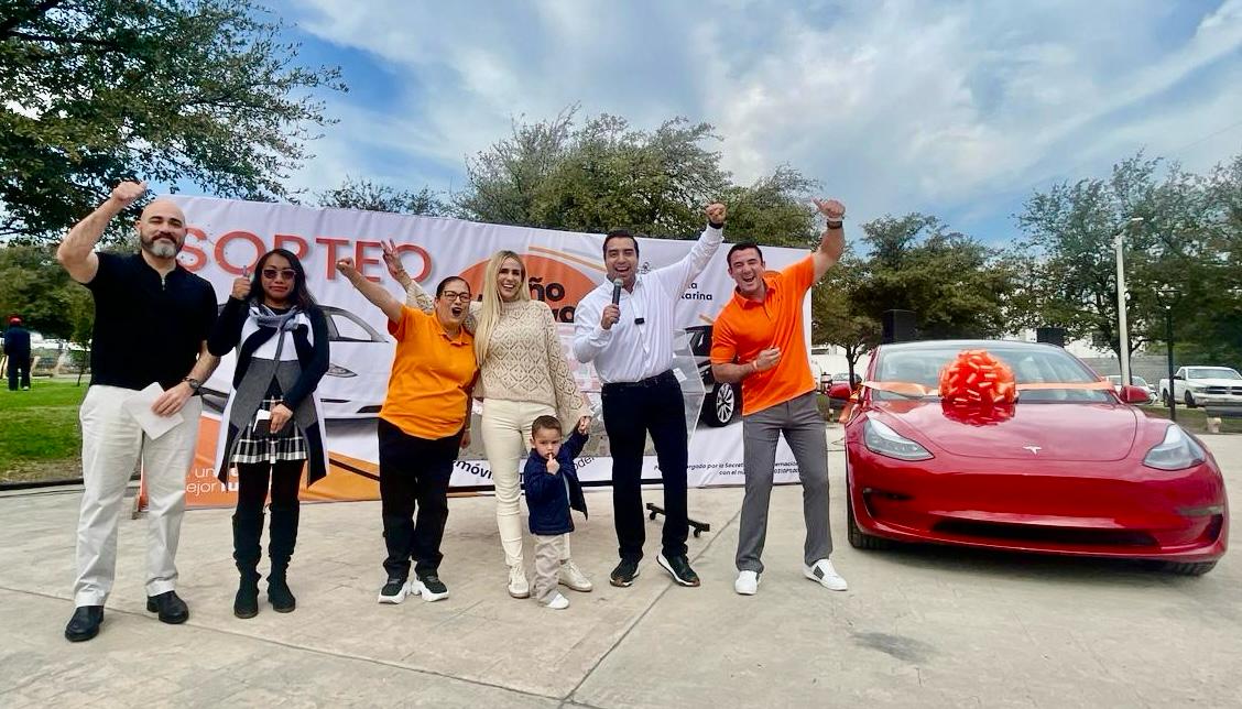 Anuncia Nava a los ganadores de dos Tesla en Santa Catarina