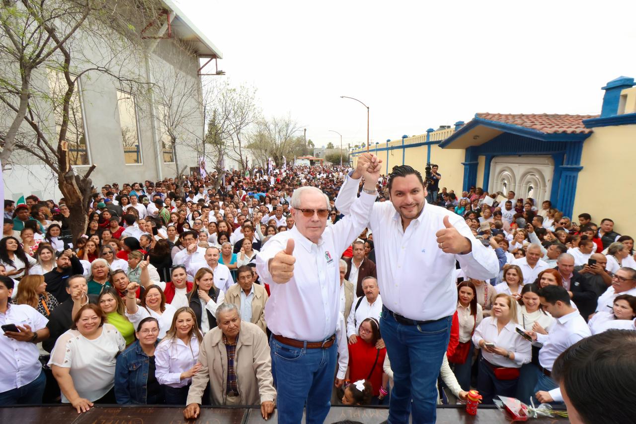 Se registra Carlos Villarreal: busca candidatura por Monclova