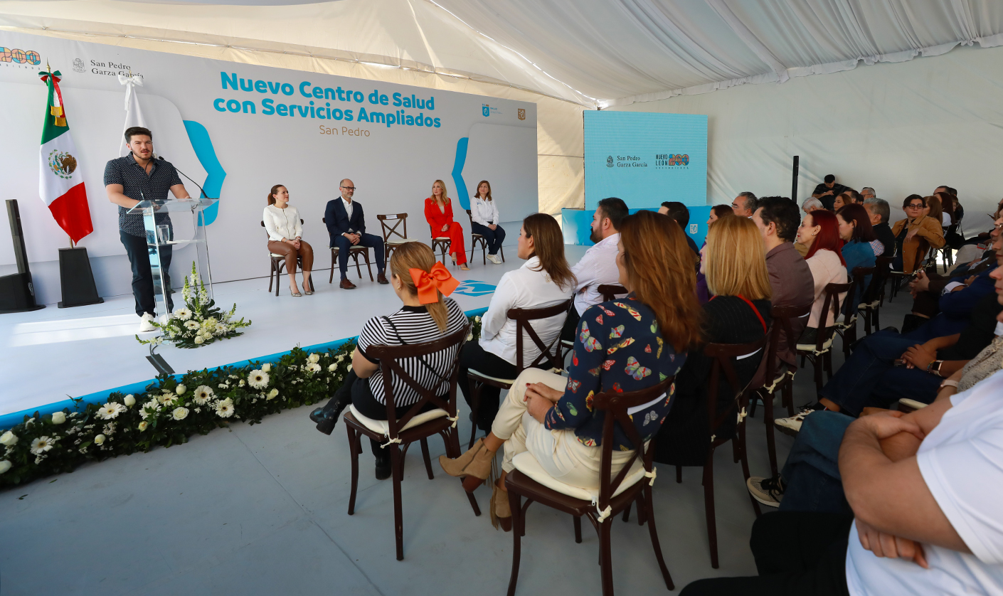 Inaugura Samuel García centro de salud con servicios ampliados