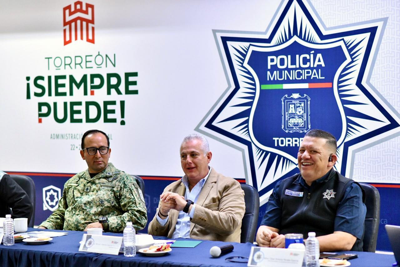 Destacan trabajo de apoyo a la ciudadanía por parte de policías y agentes de tránsito de Torreón