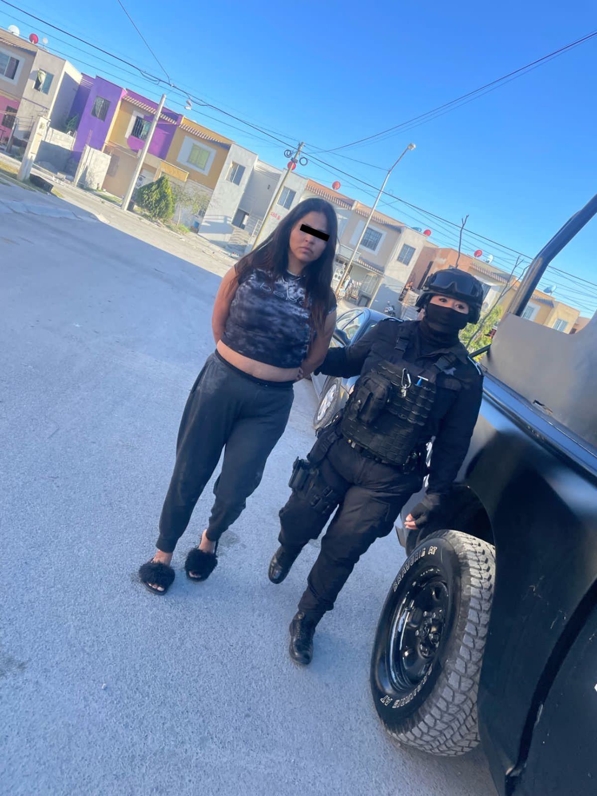 Detiene la Policía de Juárez a una femenina por delitos contra la salud en la Colonia Mirador del Parque