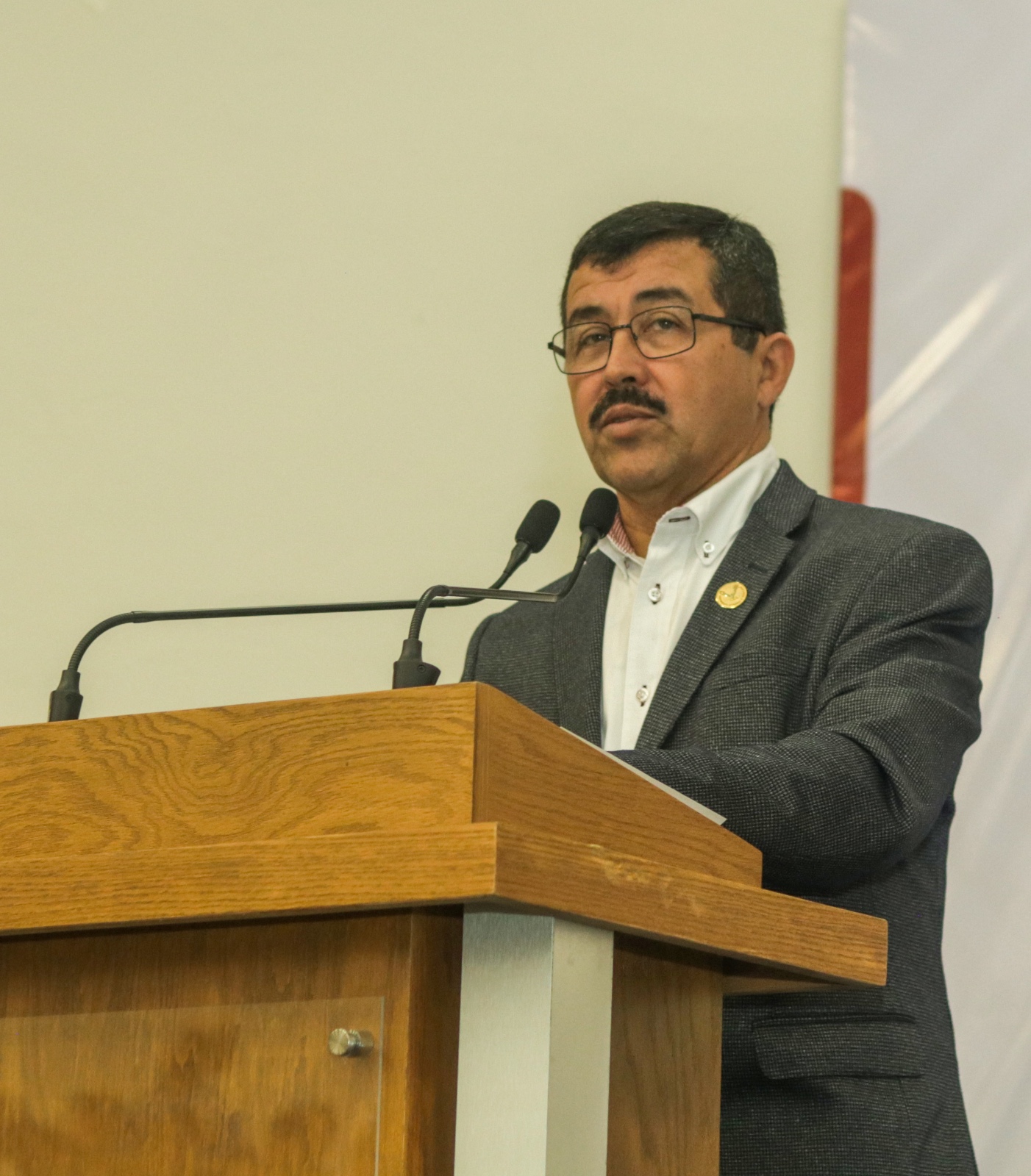 Presenta Dámaso Anaya proyectos académicos de la UAT en Nuevo Laredo