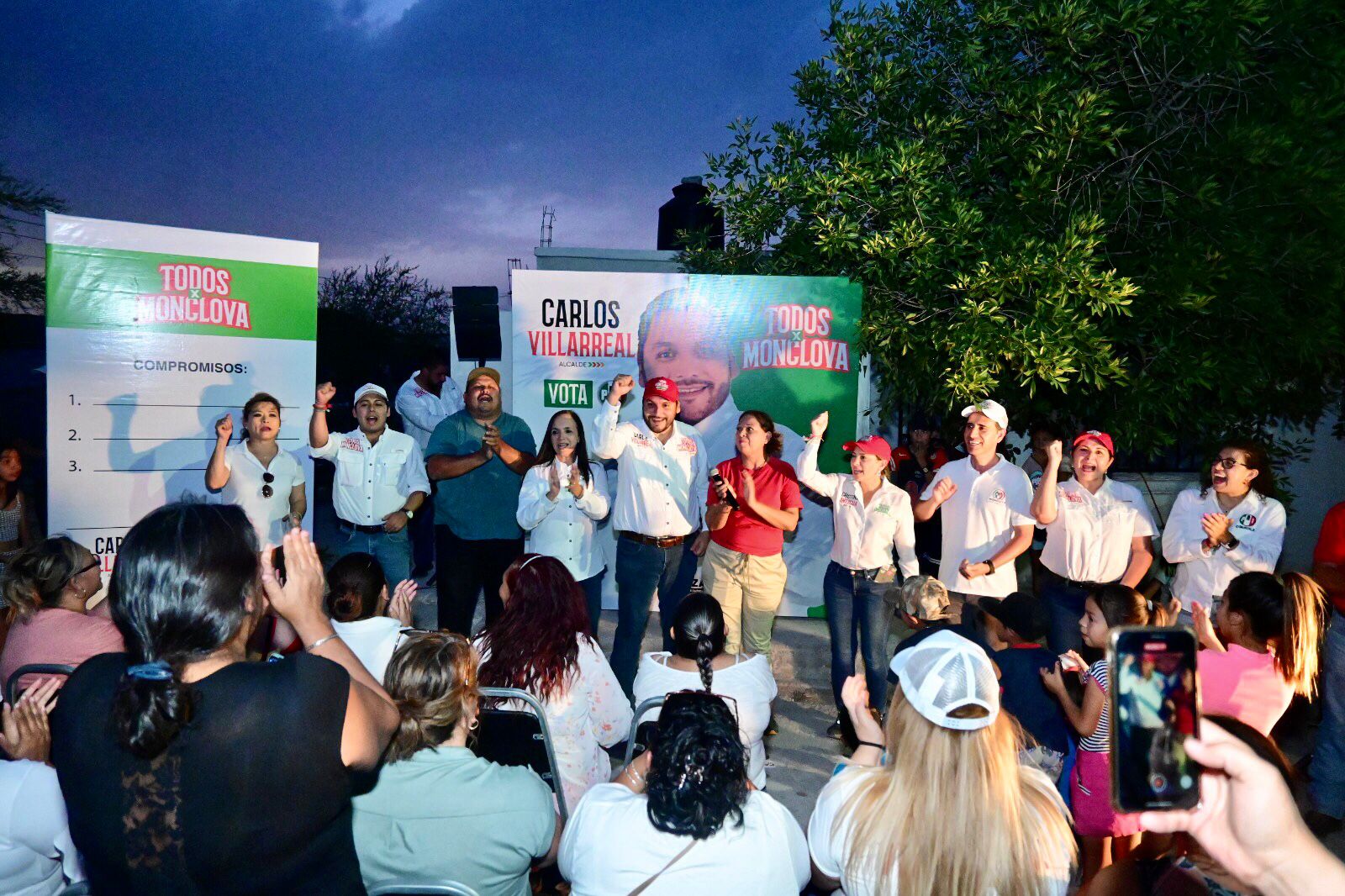 El sur de Monclova respalda propuestas de Carlos Villarreal en atención social