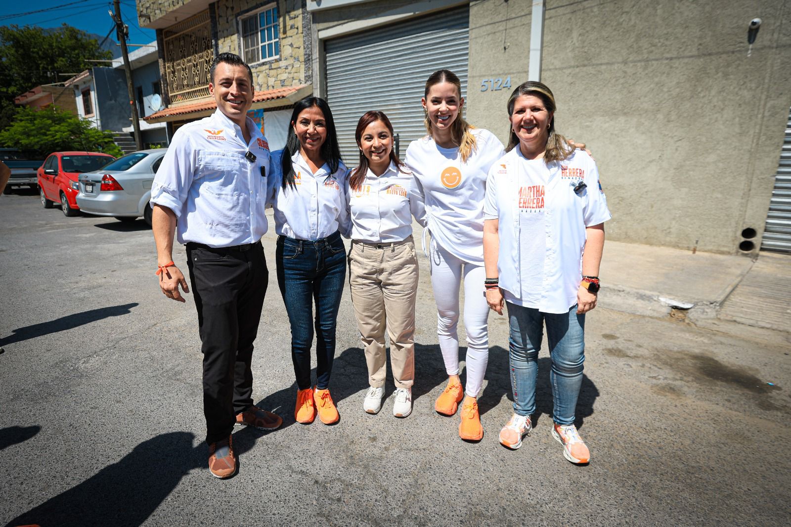Recorren “Los Naranjas de Nuevo León” calles de Monterrey