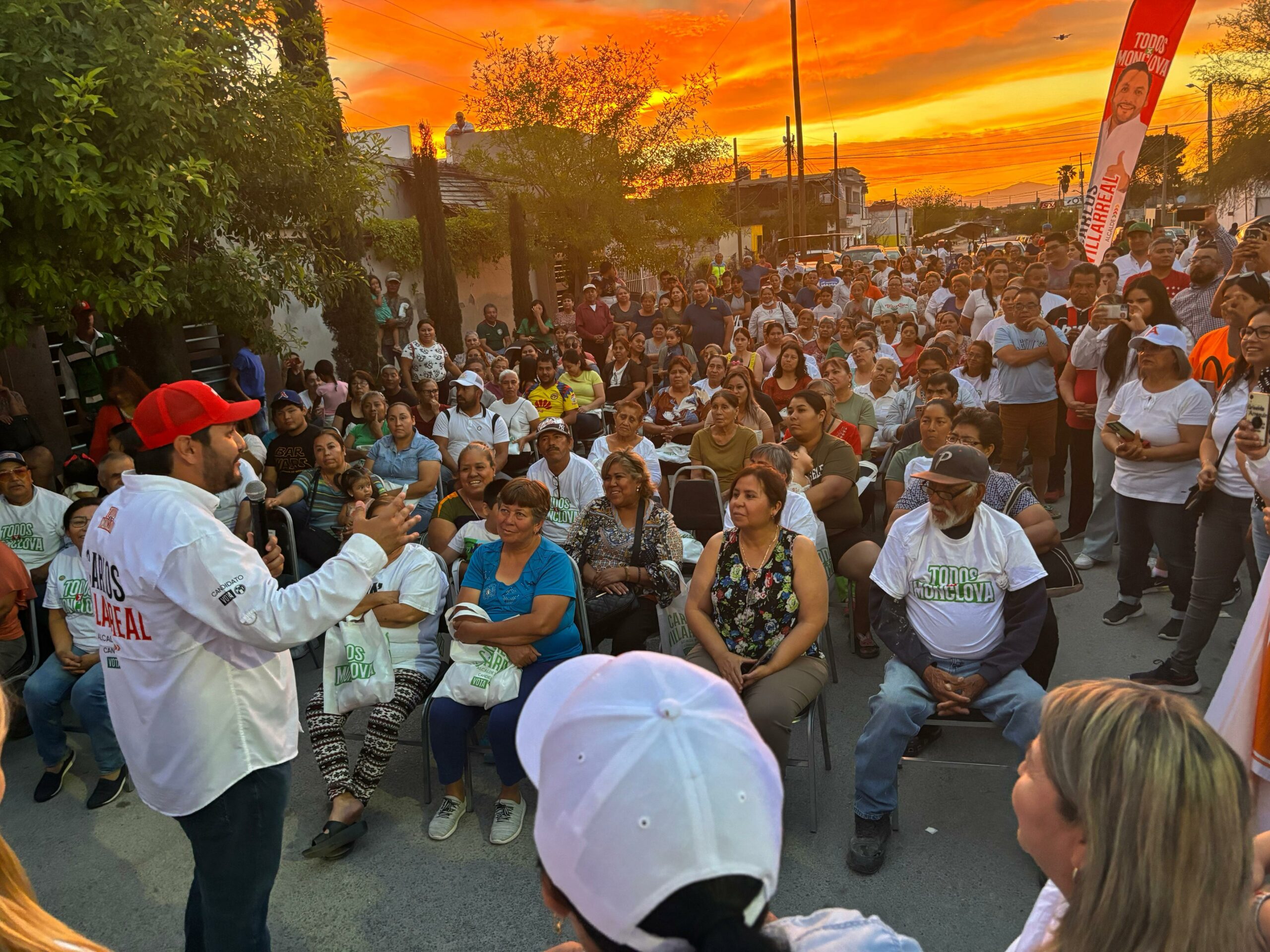 Multitudinario respaldo a Carlos Villarreal en la Independencia y San Salvador