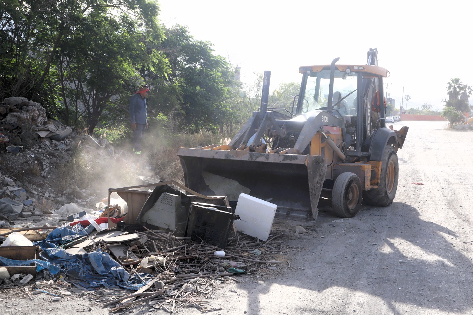 Recolectan en Santa Catarina más de 100 toneladas de basura en tiraderos irregulares