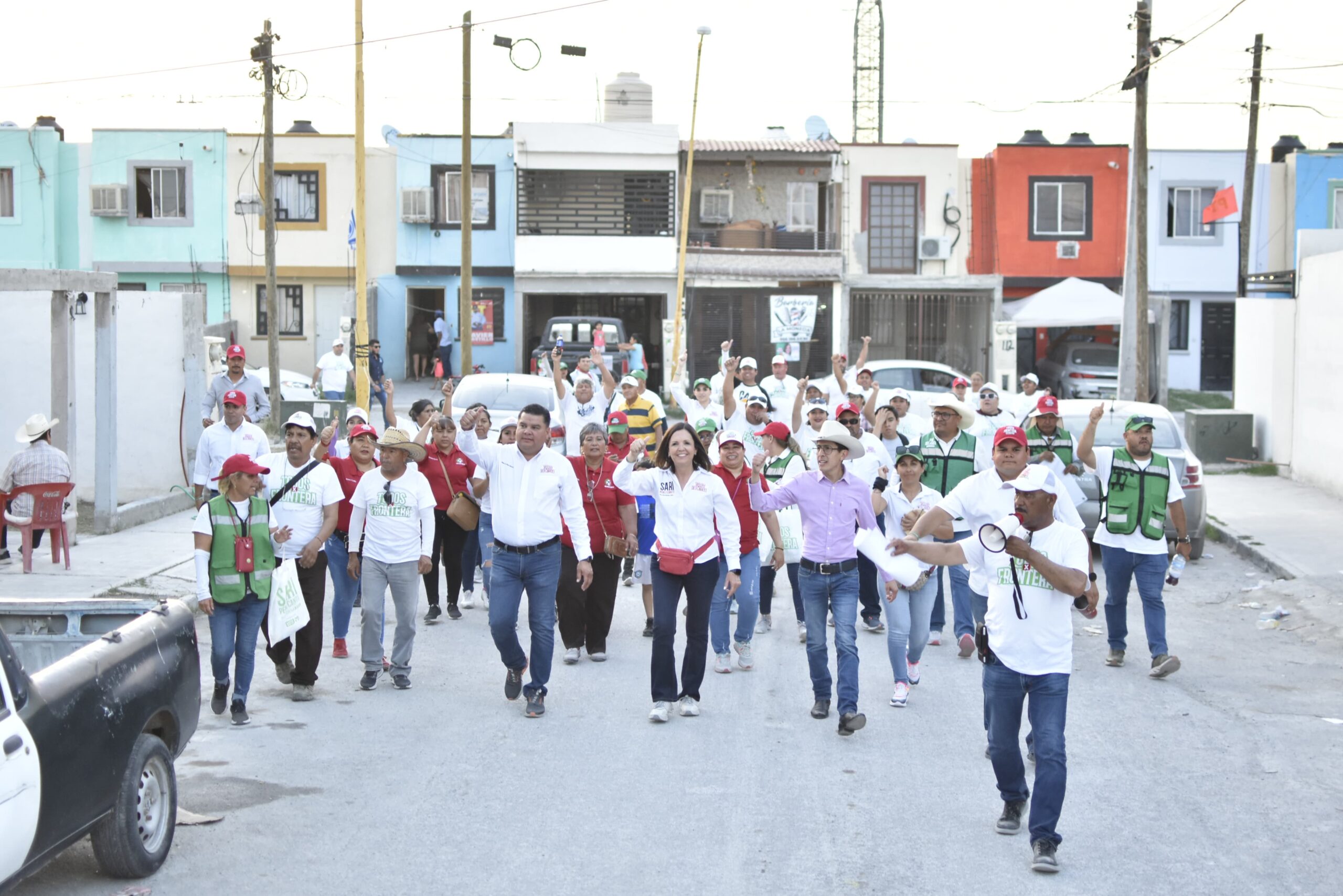 Recorre Sari Pérez Cantú más de 300 kilómetros presentando propuestas para fronterenses