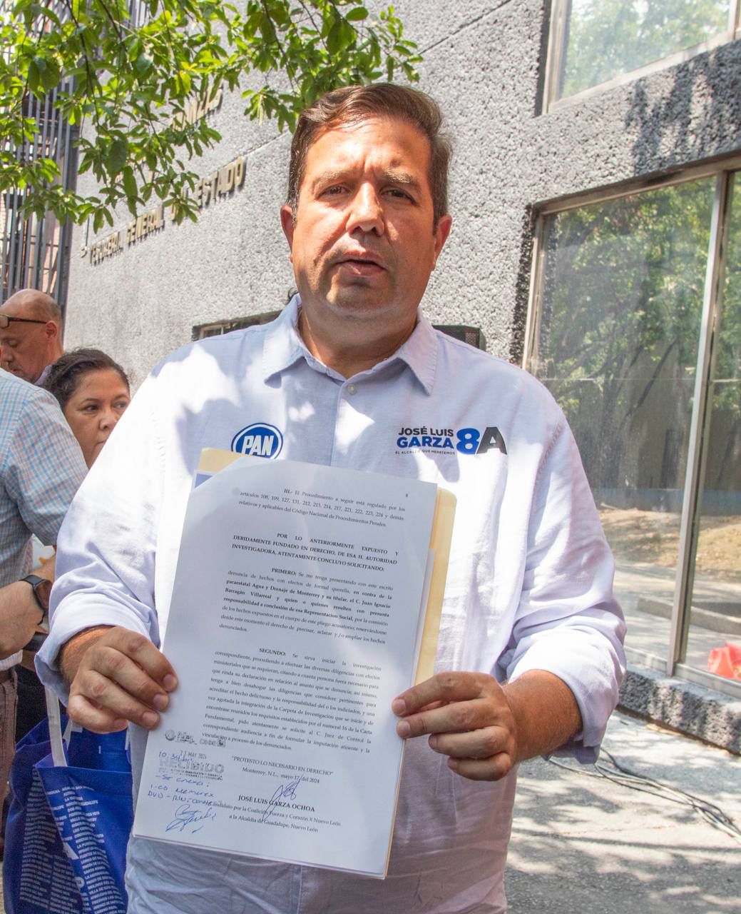 Denuncia José Luis Garza Ochoa a AyD por omisión a reflujo sanitario en viviendas de Guadalupe