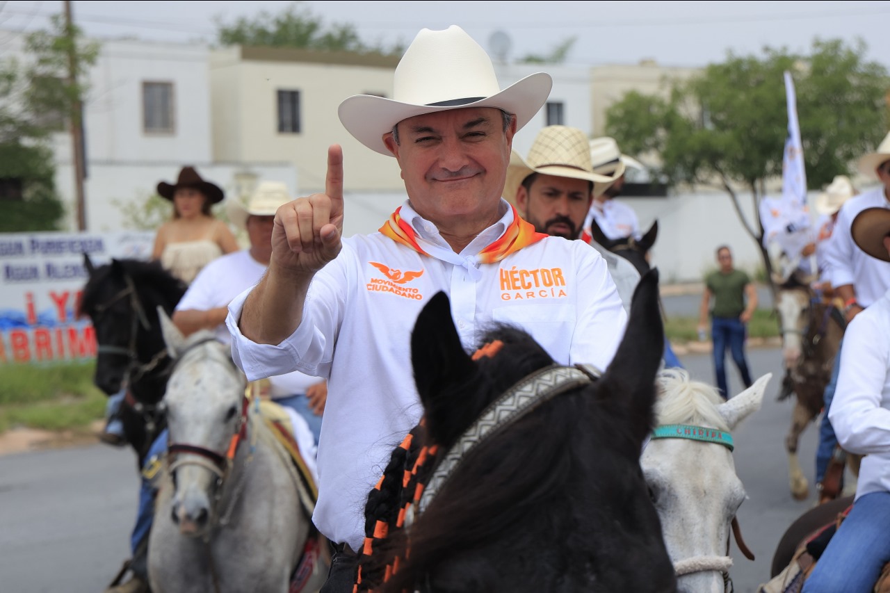 Cabalga Héctor García rumbo a la Alcaldía de Guadalupe