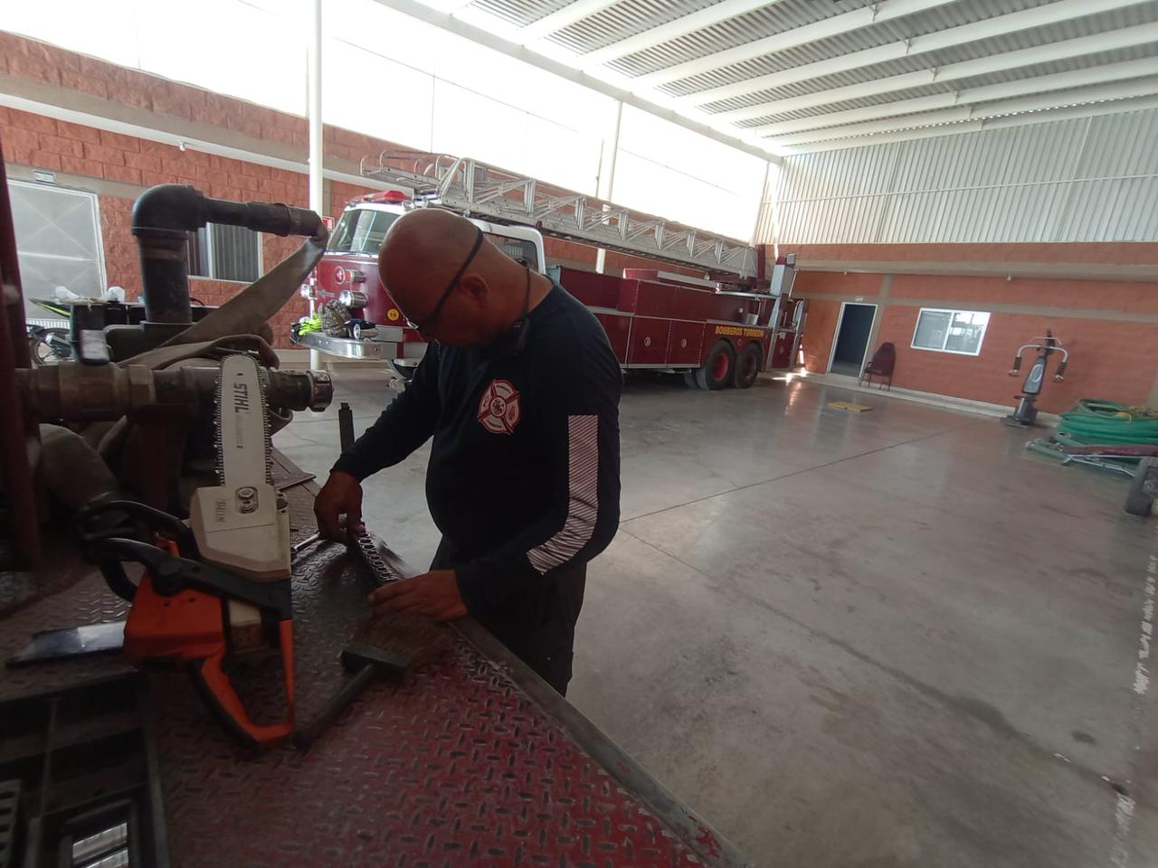 Brindan mantenimiento continuo a equipo de Protección Civil y Bomberos de Torreón