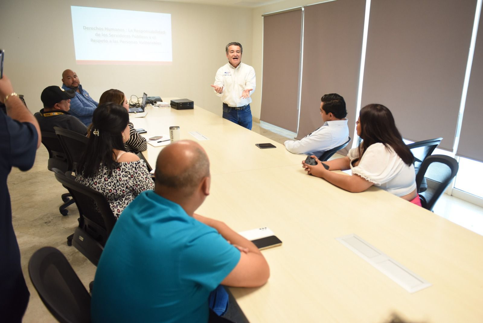 Capacitan a funcionarios municipales de Torreón en materia de derechos humanos