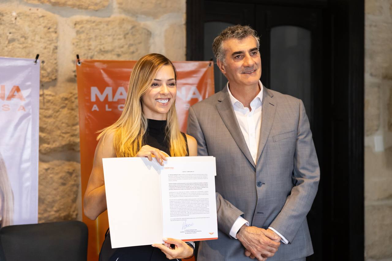 Firma Mariana Rodriguez compromiso por una mejor movilidad