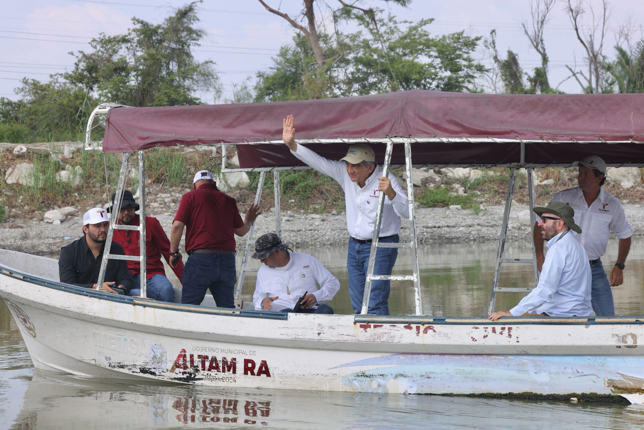 Supervisa Américo trabajos de dragado en el sistema lagunario en el sur de Tamaulipas